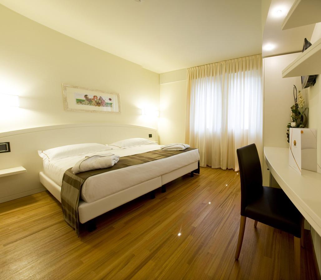 Hotel Napoleon Cherasco Εξωτερικό φωτογραφία