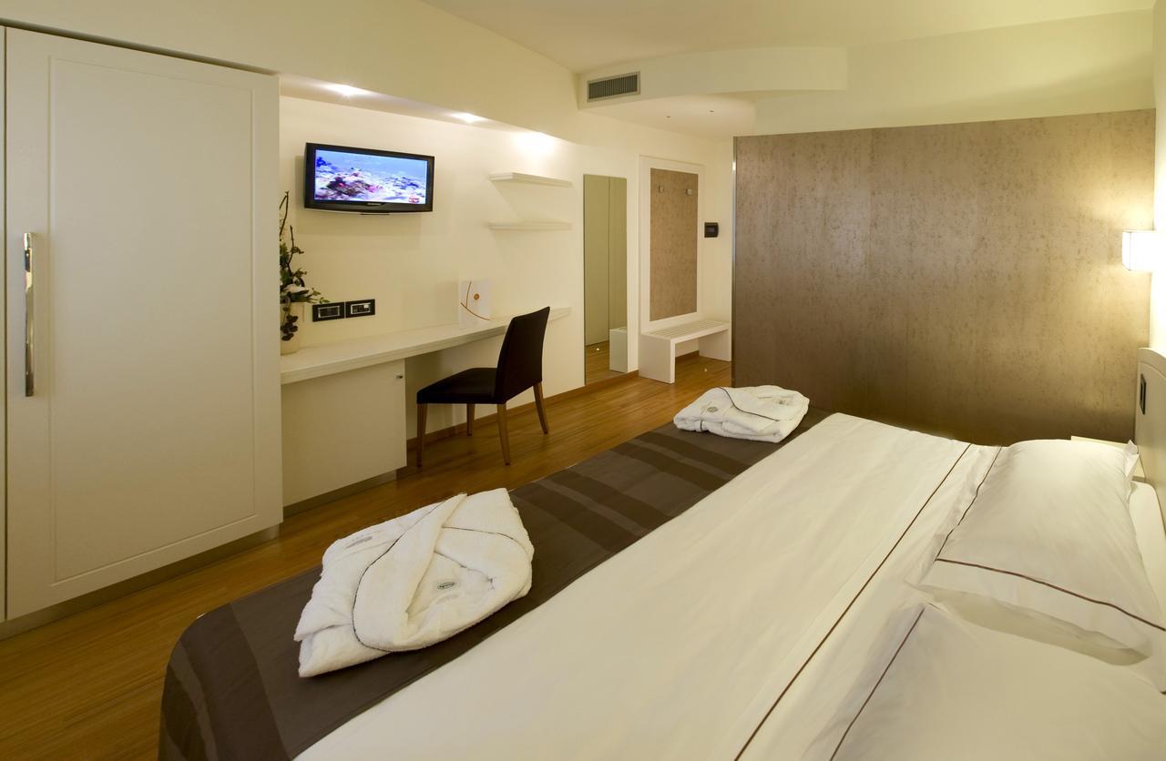 Hotel Napoleon Cherasco Εξωτερικό φωτογραφία