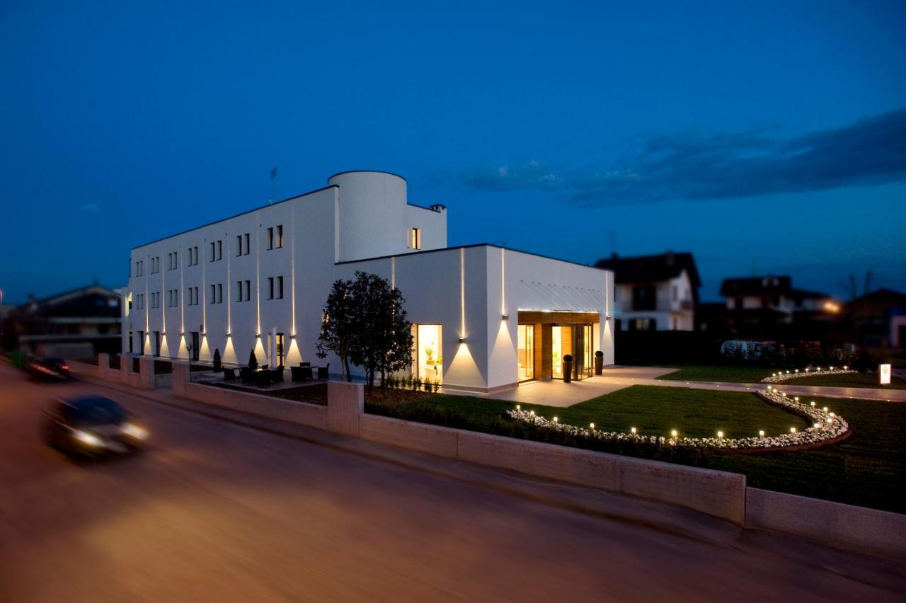 Hotel Napoleon Cherasco Εξωτερικό φωτογραφία